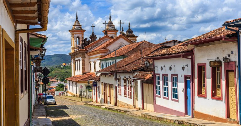 Festas Juninas em Minas Gerais: Folclore e Tradição
